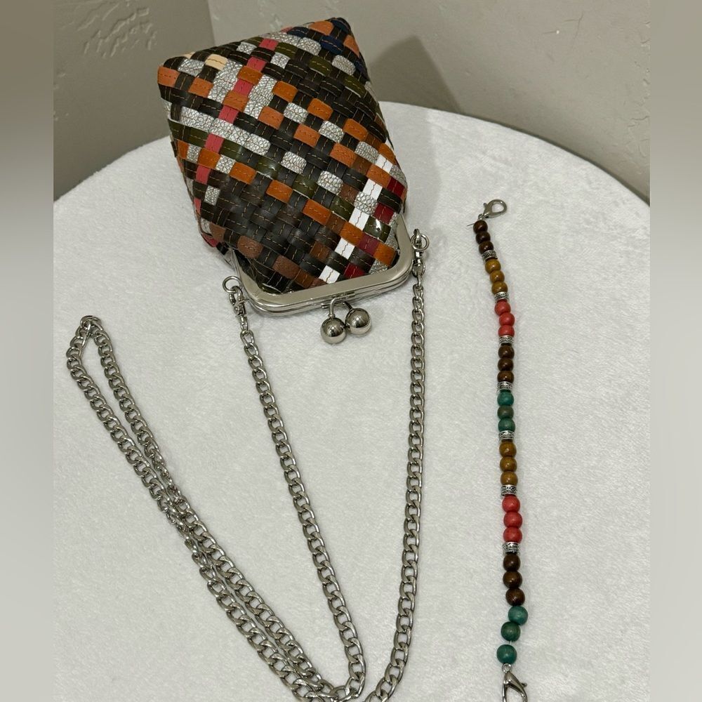 Colorful Woven Leather Handmade Kisslock Clutch/Phone Pouch/ Crossbody - Picture 12 of 16